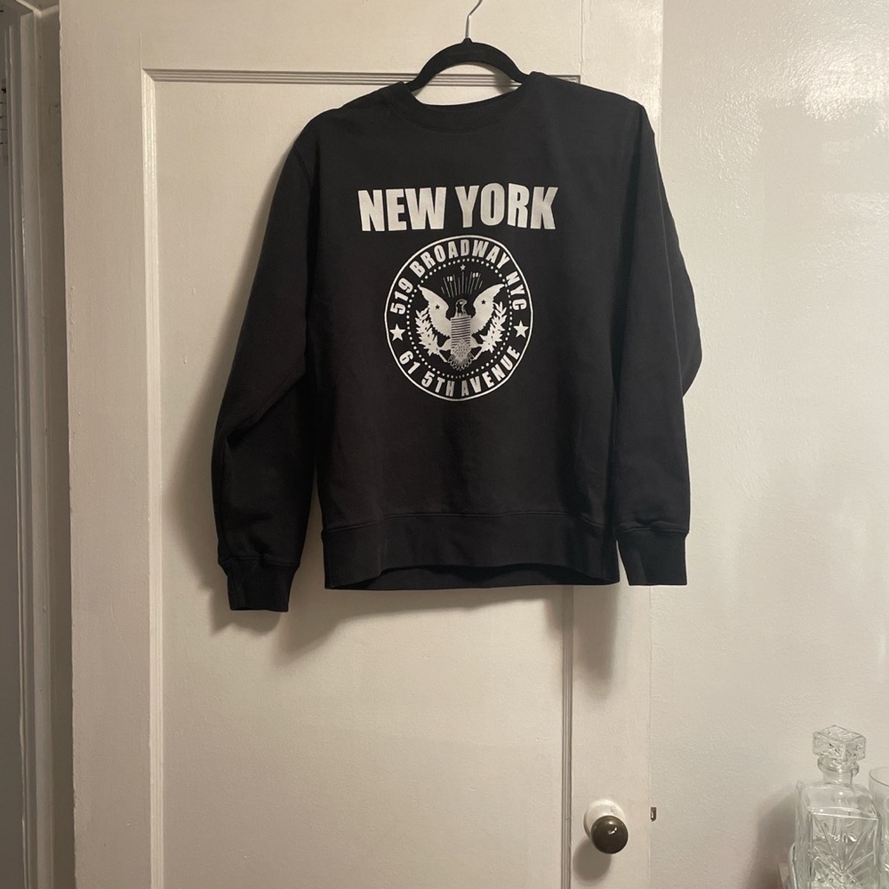 Brandy Melville sweatshirt